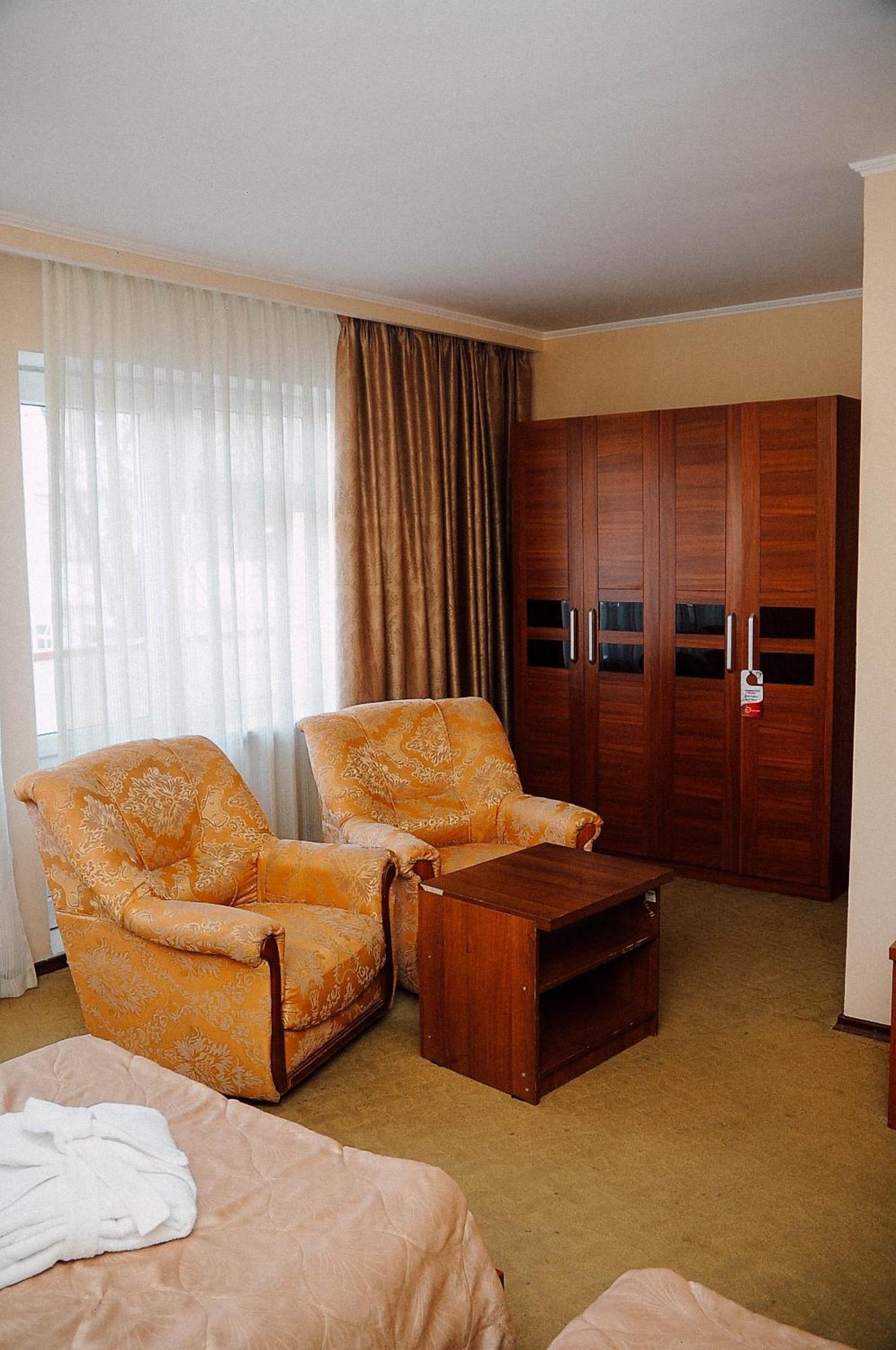 Dostyk Hotel Simkent Buitenkant foto