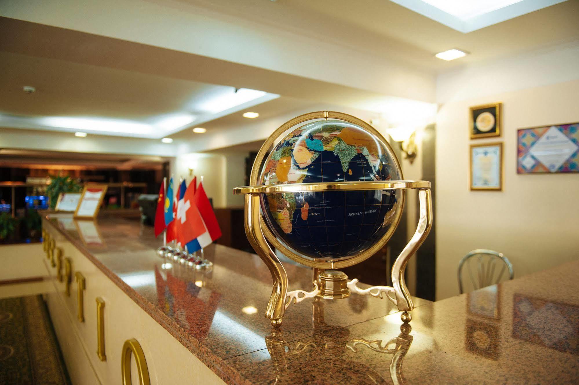 Dostyk Hotel Simkent Buitenkant foto